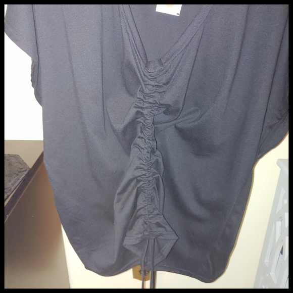 Rouge Collection Black T-shirt - Picture 2 of 5